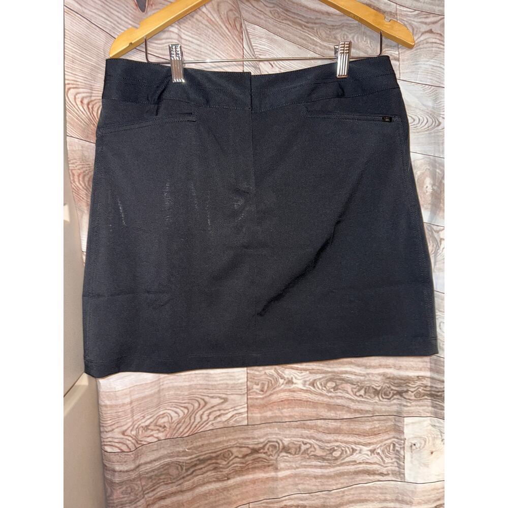 Like new!! Tail Women's Black Skort